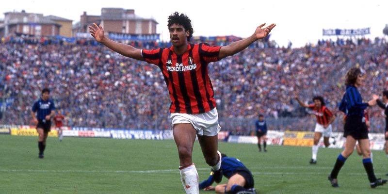 Mâu thuẫn với Johan Cruyff và chuyển đến AC Milan